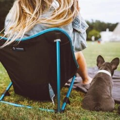 Helinox Incline Festival Chair - Blue Bandanna Quilt - Black -Buitenuitrusting helinox incline festival chair blue bandanna quilt black 1 1182405